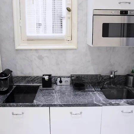 Апартаменты Famous Champs Elysees