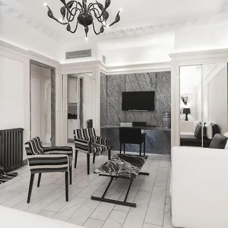 Famous Champs Elysees * Париж